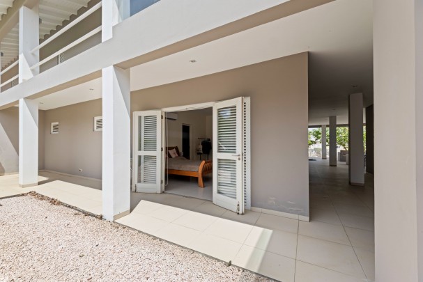 Blue Bay BO 4 &ndash; Elegant villa with unique views over the golf course