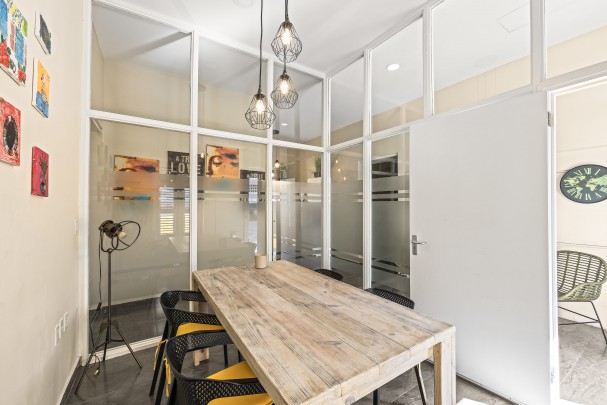 Stylish 10-Office Business Center in Historic Otrobanda