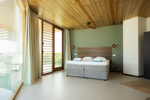 Luxury villa with pool, jacuzzi & sea view near Jan Thiel Beach