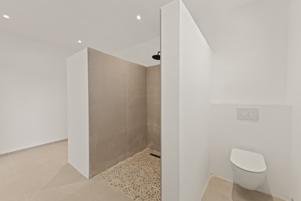 Blue Bay - Luxueze nieuwbouwwoning met 4 slaapkamers en zwembad