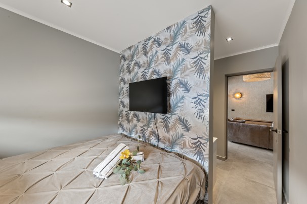 Blue Bay &ndash; Fraai gerenoveerde villa met zwembad aan golfbaan  