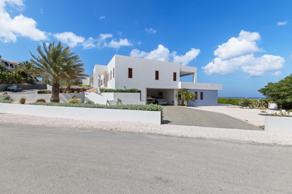 Luxury Blue Bay villa with sea view, pool & guest apartment