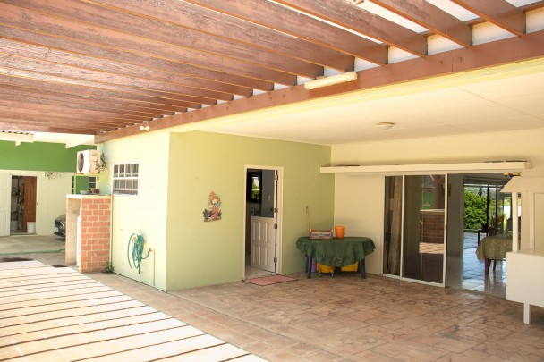 Charmant 3-Slaapkamer Huis met Tuin & Gastenappartement – Cerito