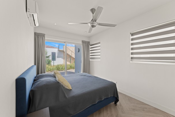 Blue Bay – Spacious Villa with Ocean View, Pool & 2 Apartments