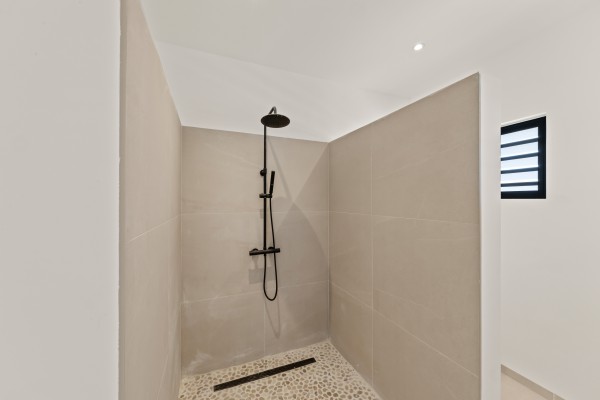 Blue Bay - Luxury new build 4 bedroom villa with private pool 