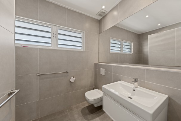 Jan Sofat – Property with Two Apartments and Spanish Water Views