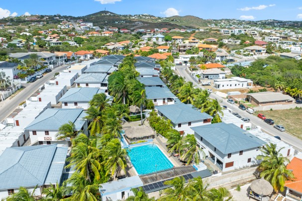 Spacious 2-bedroom apartment with large terrace in Cocolora