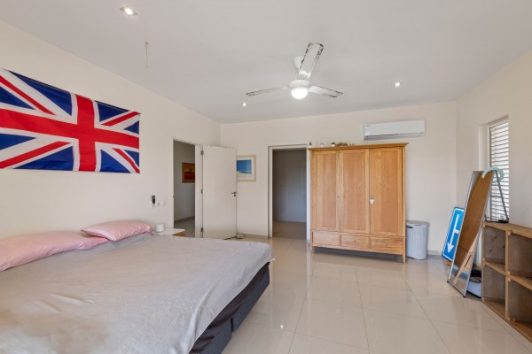 Blue Bay BO 4 – Elegant villa with unique views over the golf course