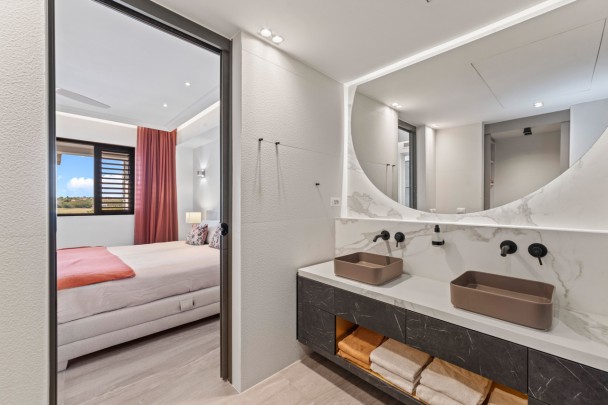 BlueBay The Shore- Luxe 2-slaapkamer appartement direct aan het strand