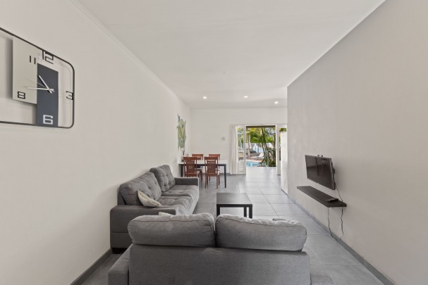 Mahaai - Apartment Complex with Pool and Rental Income