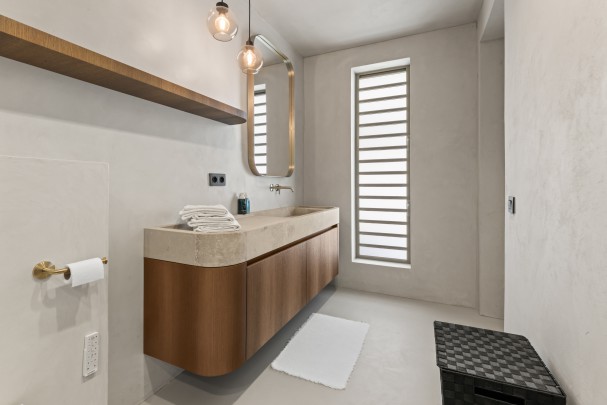 Blue Bay &ndash; Spectaculaire klif villa op exclusieve B-sectie   