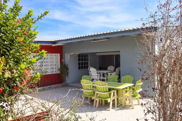 Jan Thiel - Spacious villa with 2 apartments fit for vacation rentals