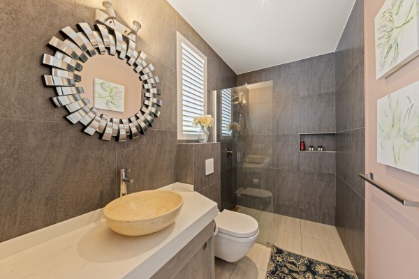 Blue Bay BT 06 – ‘Fifty shades of Blue’ Luxury Oceanview Villa