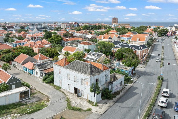 Otrobanda – Historic City Villa with Renovation Permit