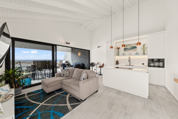 BLUE BAY – Luxury apartment in the Reef with two bedrooms and sea view
