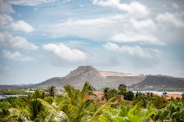 Jan Thiel Penthouse - Luxury Penthouse with Views of Spanish Water