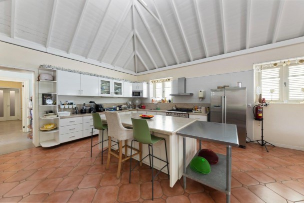 Otrobanda - Spacious monumental townhouse with city garden and parking