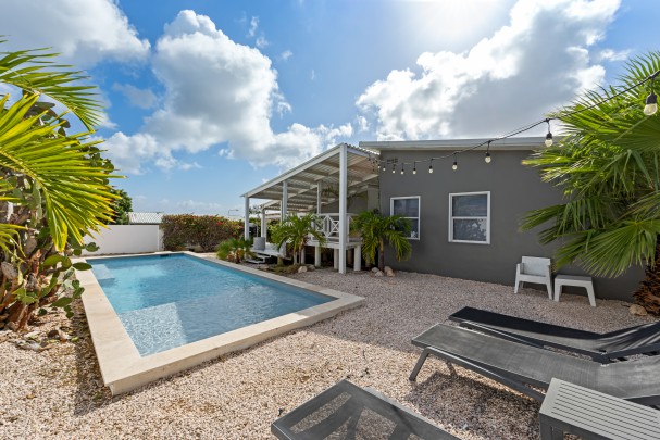 Brakkeput - Comfort, space, and a stunning view with a swimming pool