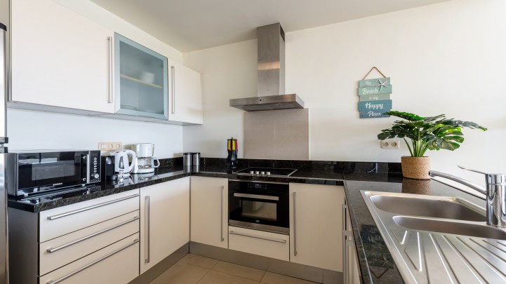 Triple Tree 29 – Unique 2-bedroom corner apartment with ocean view