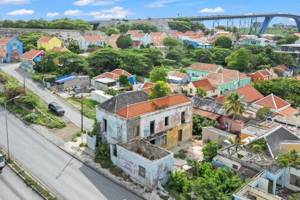 Otrobanda – Historic City Villa with Renovation Permit