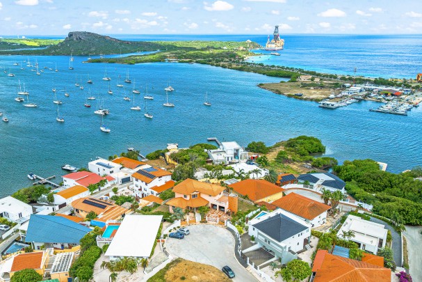 Majestic Hilltop Villa with Endless Ocean Views -  Brakkeput, Curaçao