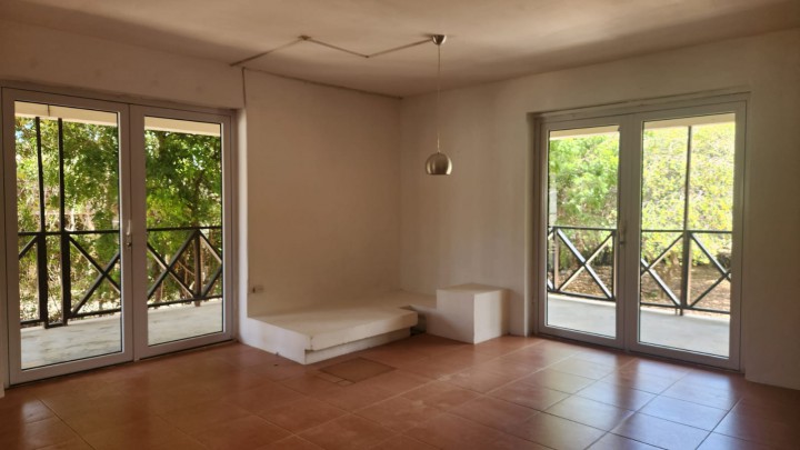 Vista Royal - Spacious 1-Bedroom Main Floor Apartment 