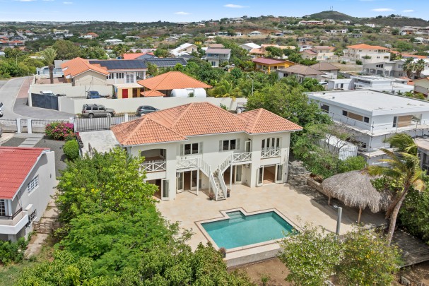 Stylish Jan Thiel Villa with Pool and Exceptional Investment Potential