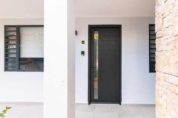 Blue Bay The Breeze – Luxury Newly Built 2-bedroom Apartment with Pool