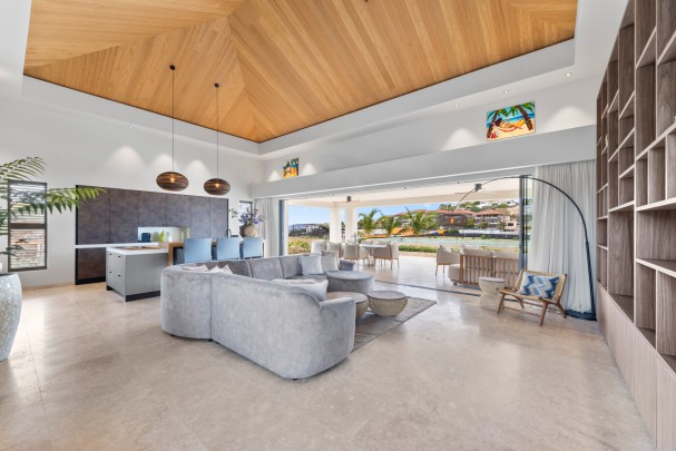 Blue Bay - Modern Luxury Villa at Golf Course for vacation rentals