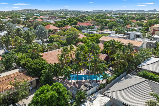 Mahaai - Apartment Complex with Pool and Rental Income