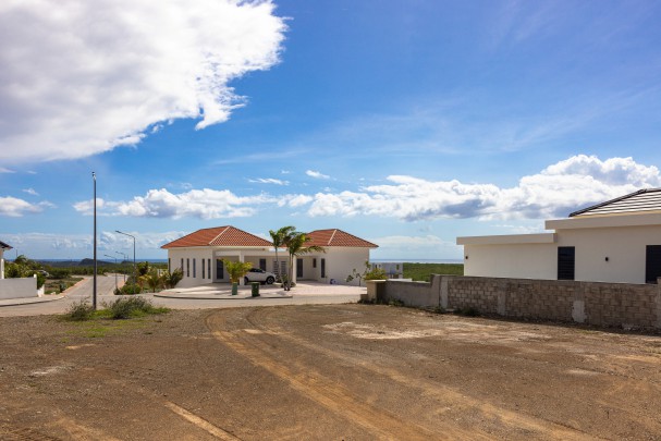 Harmonie - Spacious building plot in resort with ocean views
