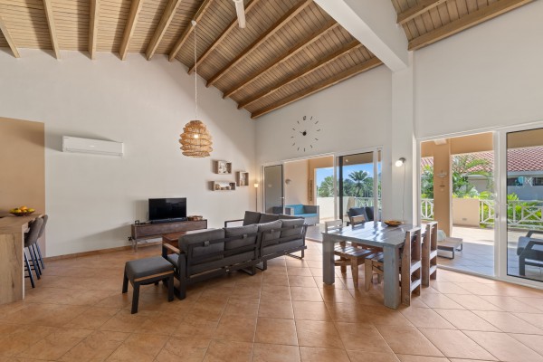 Spacious furnished 2-bedroom bungalow in Blue Bay 