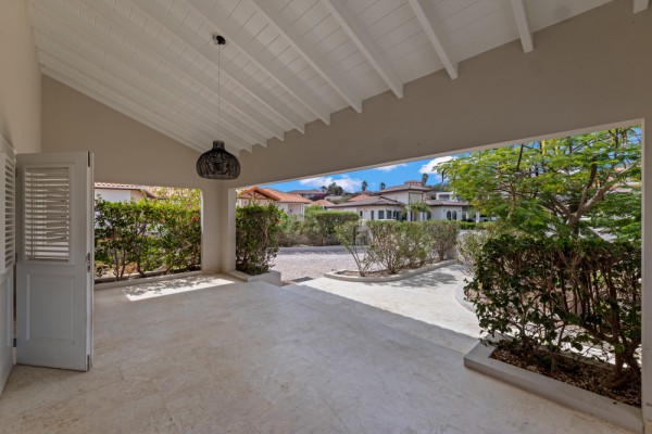 Blue Bay BD61 - Spacious Villa with Guest Apartment