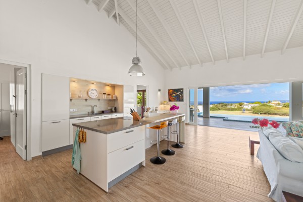 Luxury Blue Bay villa with sea view, pool & guest apartment