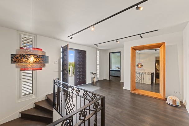 Blue Bay – Exclusive villa met adembenemend uitzicht  