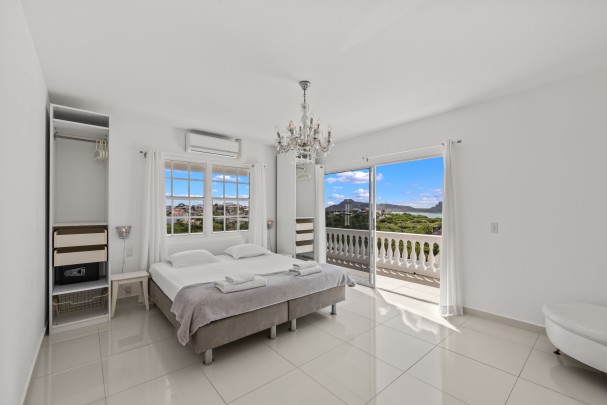 Champartments - Luxury group resort white villa on Curaçao 
