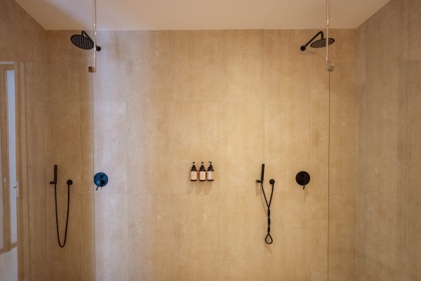 Vista Royal - Luxury villa with pool, jacuzzi & views at Jan Thiel