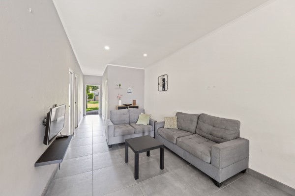 Mahaai - Appartementencomplex met Zwembad en Huurinkomsten