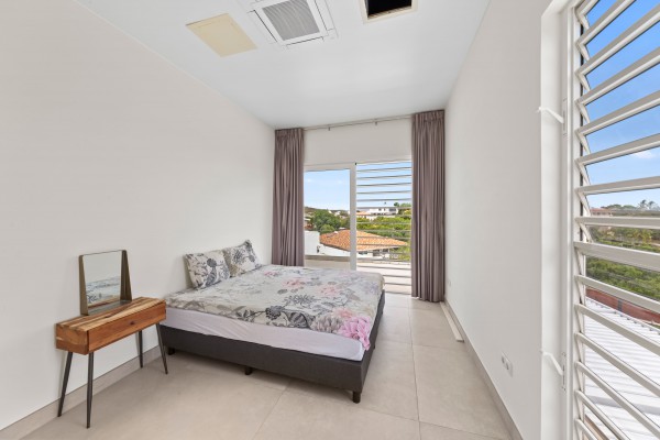 Jan Sofat luxe villa met 2 appartementen & panoramisch uitzicht