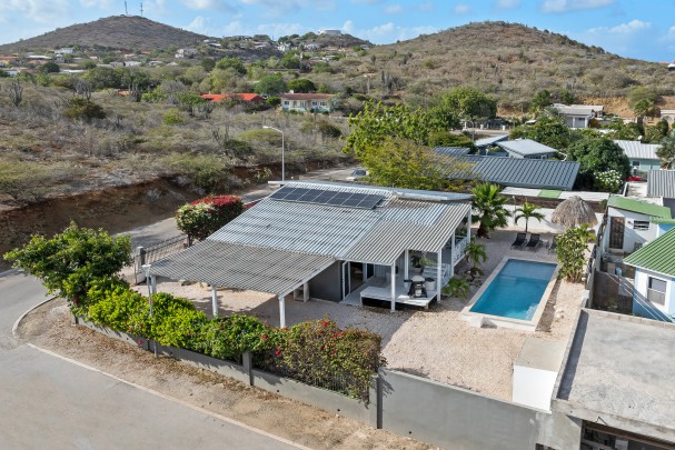 Brakkeput - Comfort, space, and a stunning view with a swimming pool