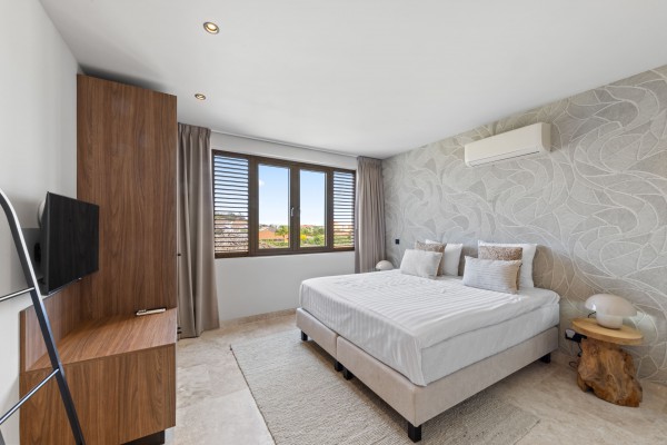 Blue Bay - Moderne Luxe Villa aan Golfbaan voor vakantieverhuur