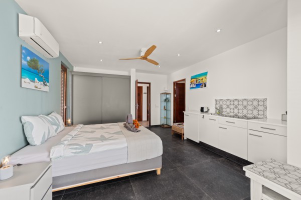 Cas Abao – Modern 5-Bedroom Oceanview Villa