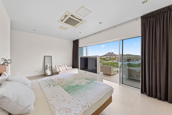 Jan Sofat luxe villa met 2 appartementen & panoramisch uitzicht