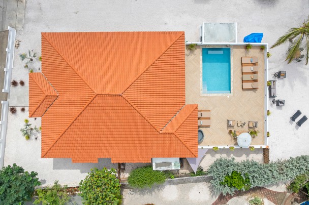 Blue Bay &ndash; Fraai gerenoveerde villa met zwembad aan golfbaan  