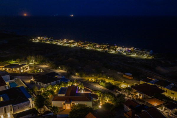 Blue Bay BT 06 – ‘Fifty shades of Blue’ Luxury Oceanview Villa