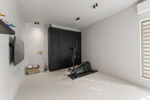 Blue Bay &ndash; Spectaculaire klif villa op exclusieve B-sectie   