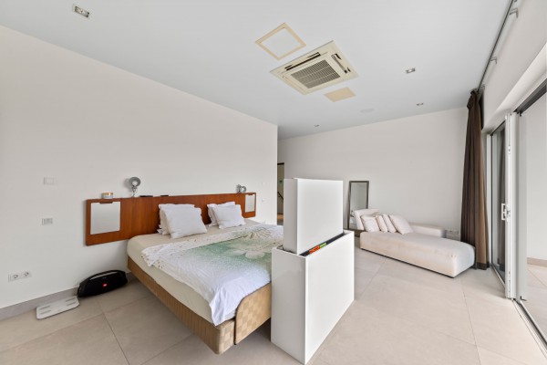 Jan Sofat luxe villa met 2 appartementen & panoramisch uitzicht