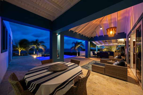 Blue Bay BT 06 &ndash; &lsquo;Fifty shades of Blue&rsquo; Luxury Oceanview Villa