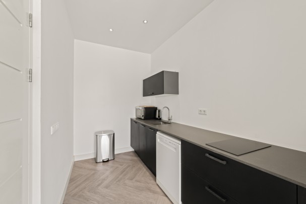 Blue Bay – Spacious Villa with Ocean View, Pool & 2 Apartments