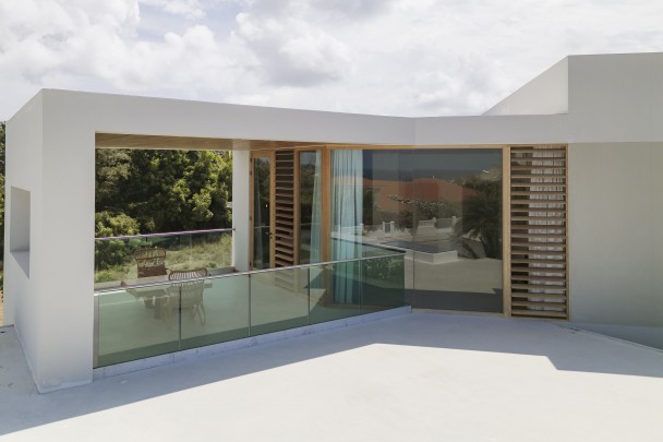 Luxury villa with pool, jacuzzi & sea view near Jan Thiel Beach